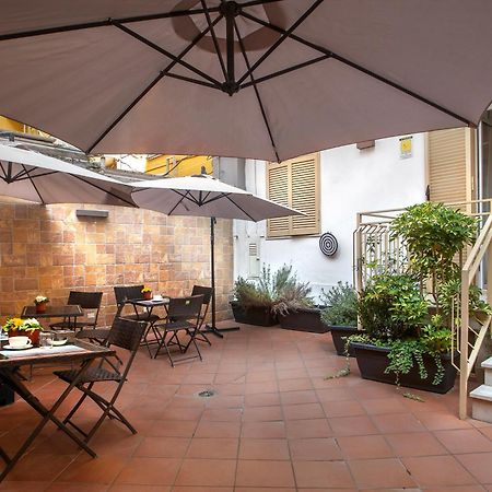 Residenza Suarez Bed & Breakfast เนเปิลส์ ภายนอก รูปภาพ