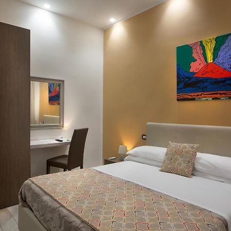Residenza Suarez Bed & Breakfast เนเปิลส์ ภายนอก รูปภาพ