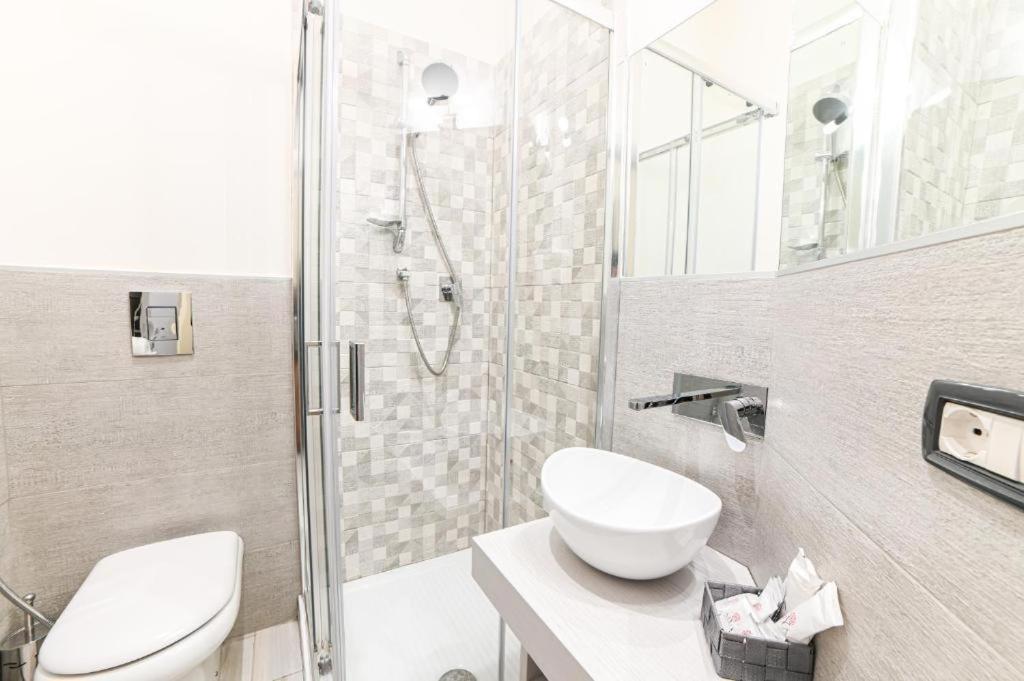 Residenza Suarez Bed & Breakfast เนเปิลส์ ภายนอก รูปภาพ