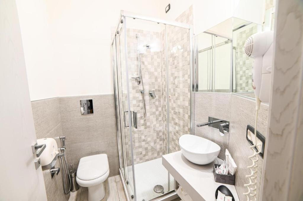 Residenza Suarez Bed & Breakfast เนเปิลส์ ภายนอก รูปภาพ