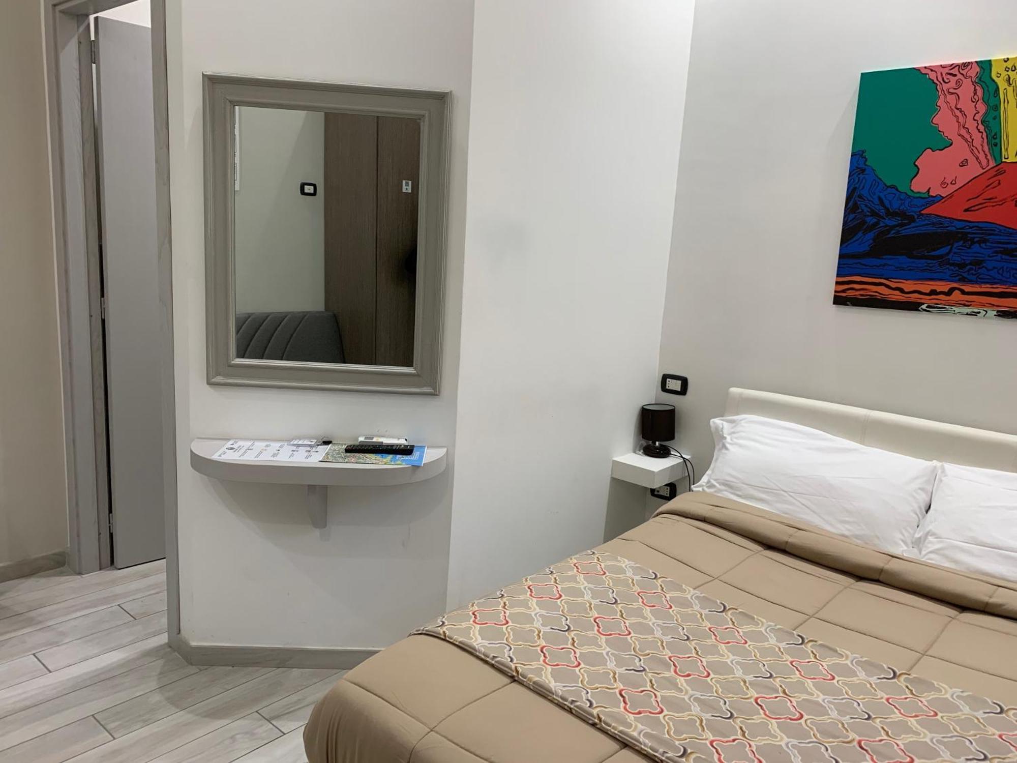 Residenza Suarez Bed & Breakfast เนเปิลส์ ภายนอก รูปภาพ
