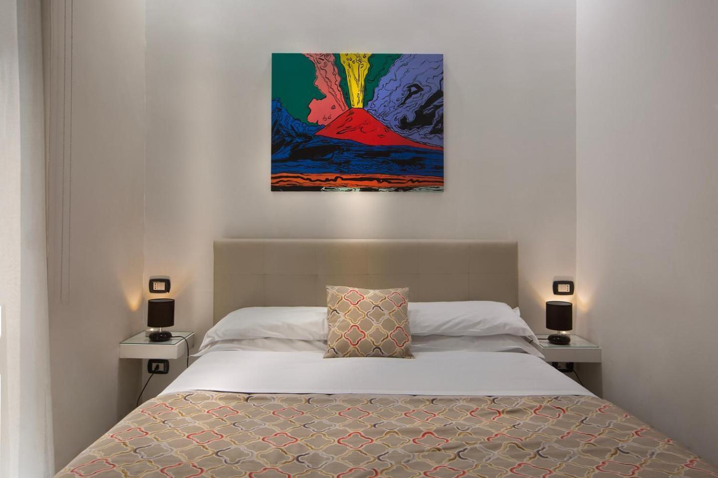 Residenza Suarez Bed & Breakfast เนเปิลส์ ภายนอก รูปภาพ