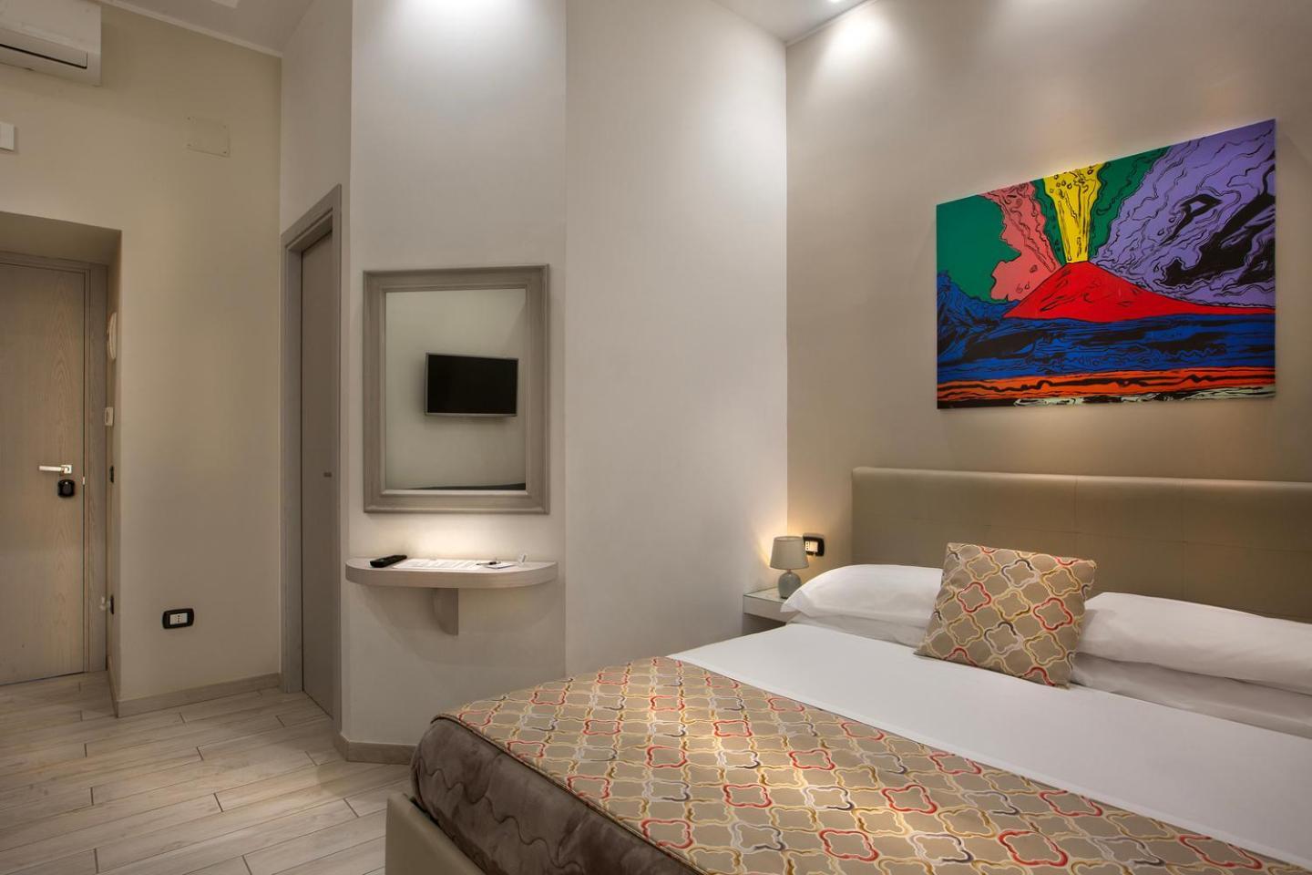 Residenza Suarez Bed & Breakfast เนเปิลส์ ภายนอก รูปภาพ