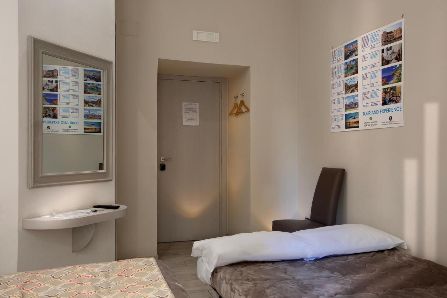 Residenza Suarez Bed & Breakfast เนเปิลส์ ภายนอก รูปภาพ