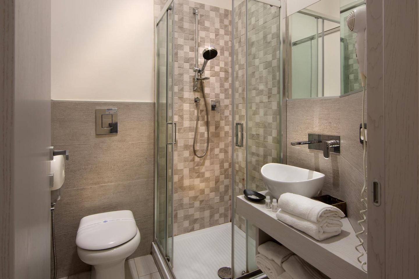 Residenza Suarez Bed & Breakfast เนเปิลส์ ภายนอก รูปภาพ